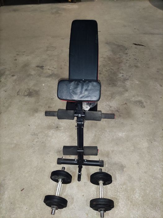 Banco de Musculação + Halteres – Bom estado