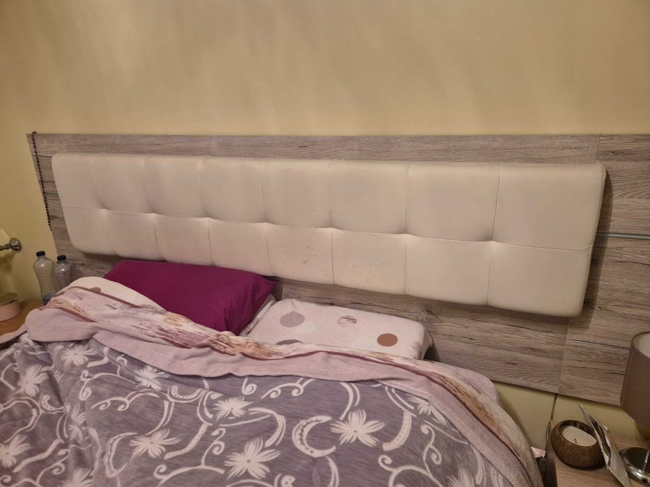 Cama casal com cabeceira e bau