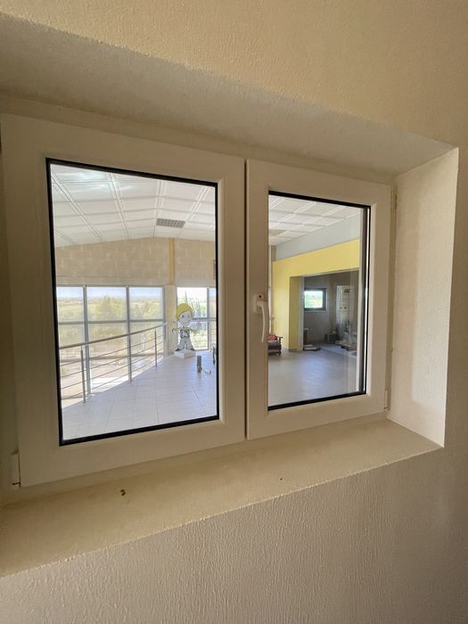 Caixilhos pvc de esposicao novos preco barato