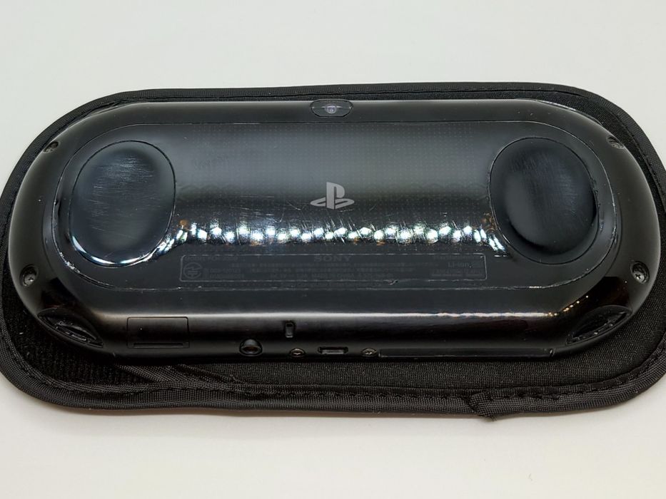 PS Vita 64 gb з іграми + чохол