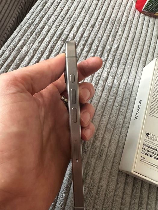 iPhone 15 Pro 128GB - idealny stan