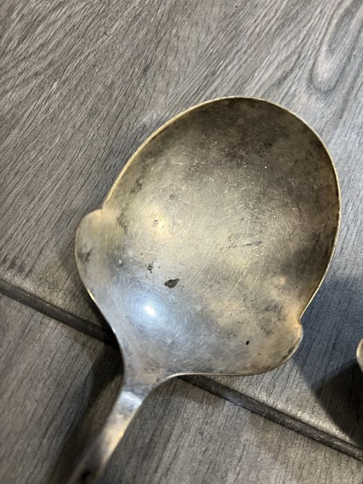 Zestaw posrebrzanych chochelek, wazówek prl