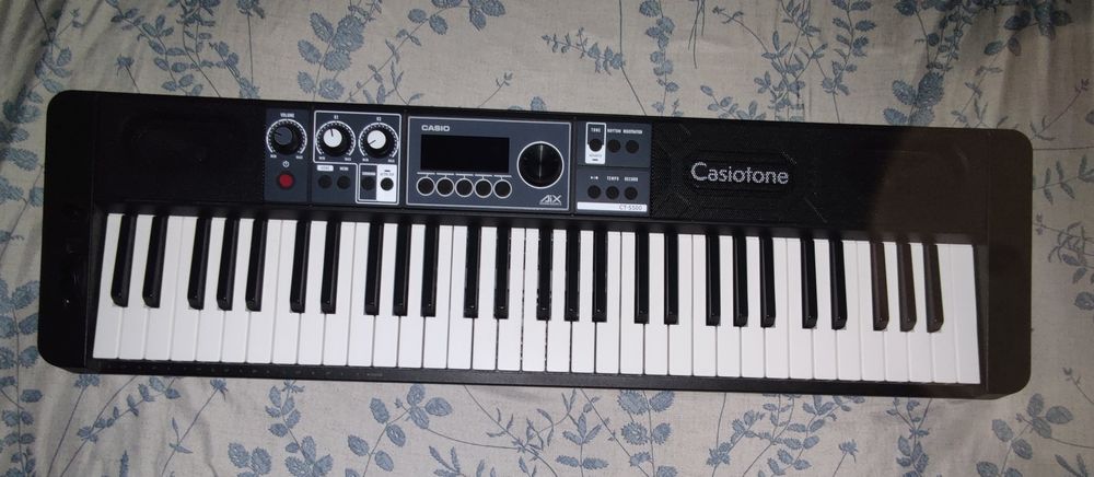 Casiotone CT-S500, идеальный, полный комплект + Bluetooth