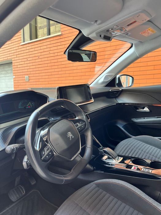 Peugeot e-208 Allure