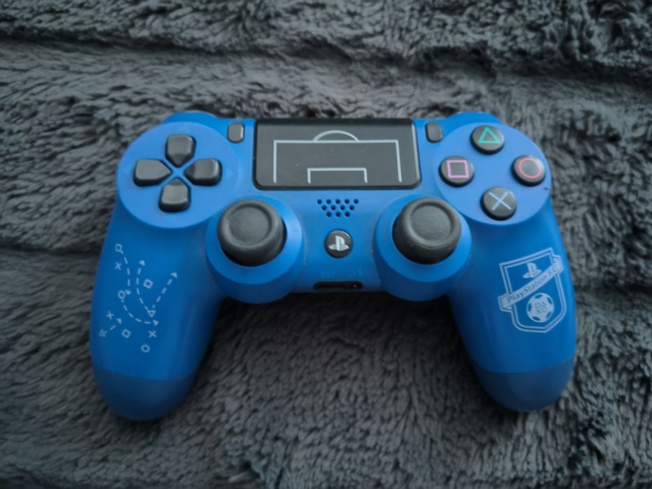 Kontroler PlayStation 4 - FC PlayStation Limited