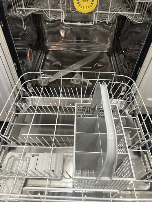 Máquina de lavar loiça Zanussi