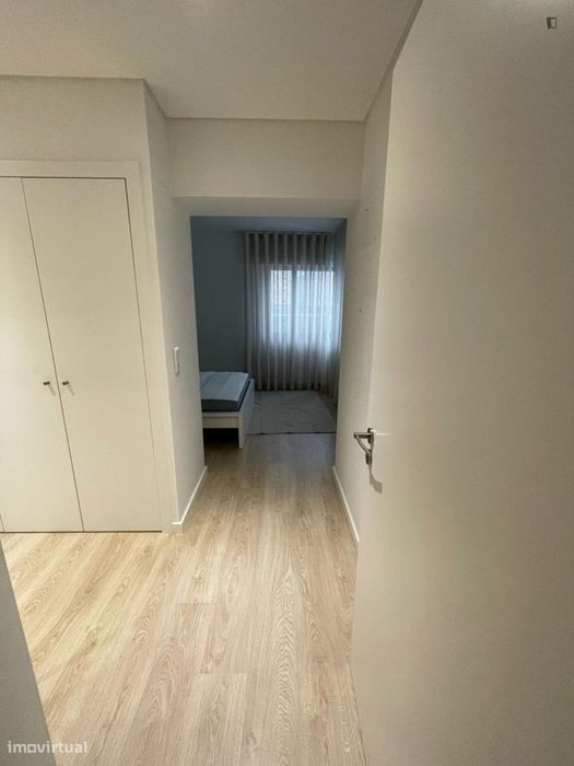 Quarto - localizado em Lumiar Lisbon