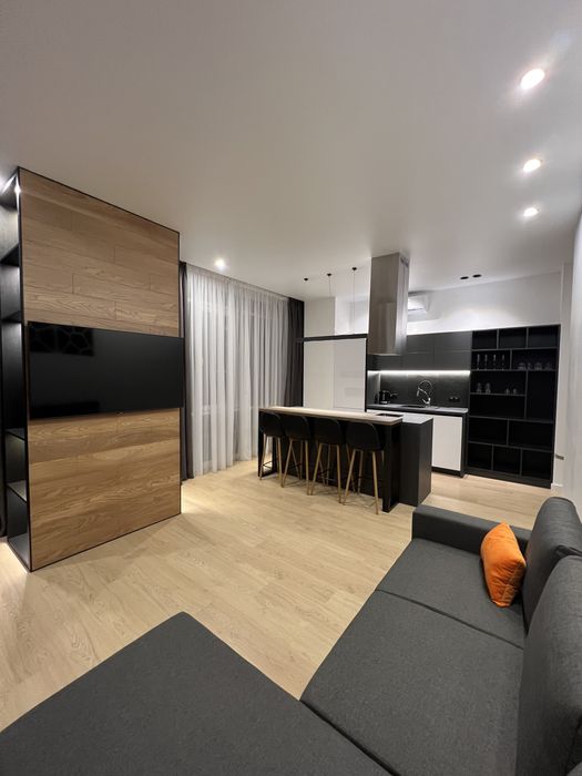 СВОБОДНА! Посуточно Французский бульвар ЖК Париж возле моря