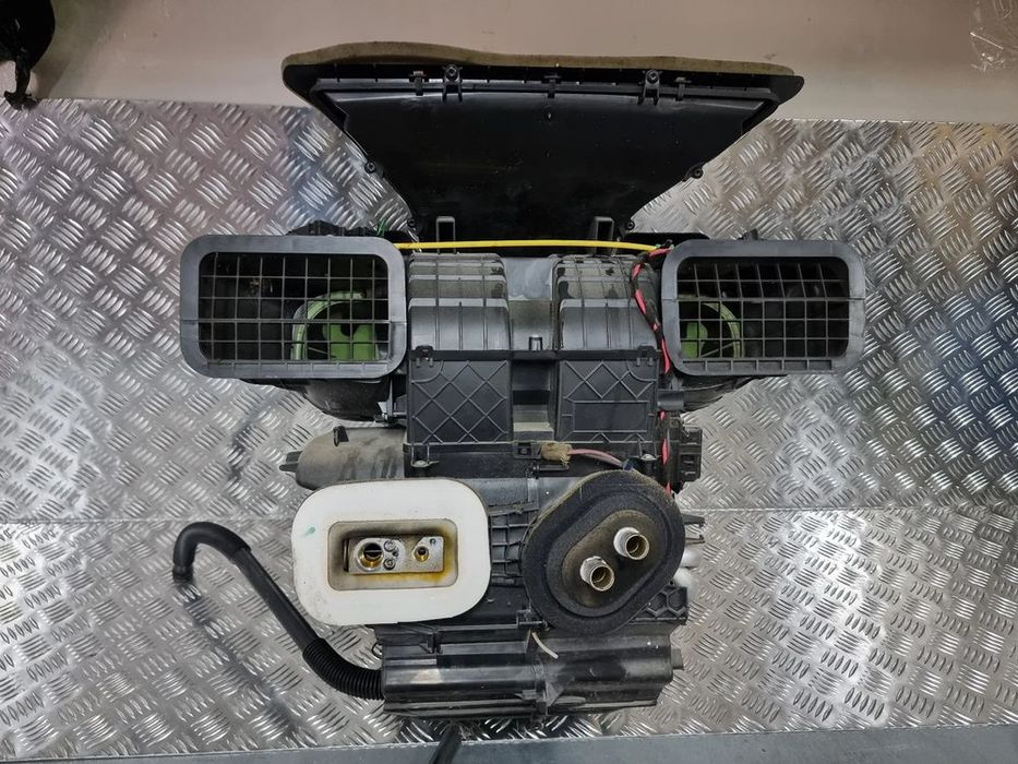 272700324r 93868022 nagrzewnica renault trafic III