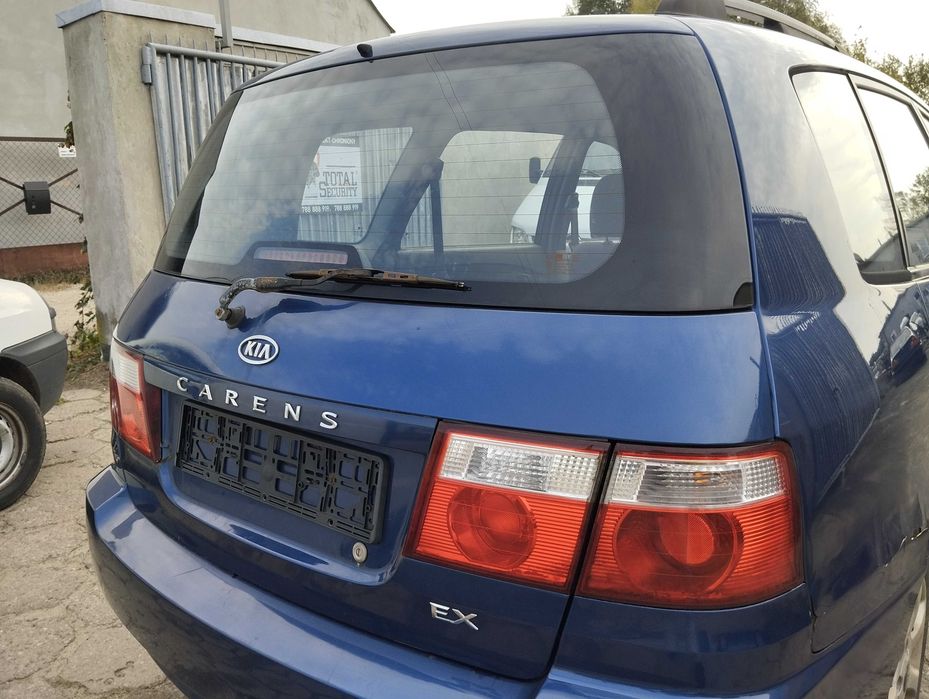 Kia Carens II 5D 2.0i 2004 r.Lampa tylna prawa.
