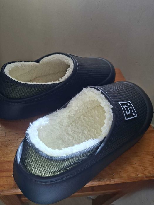 Chinelos Unissexo N°41 – Novos, Quentes e Confortáveis