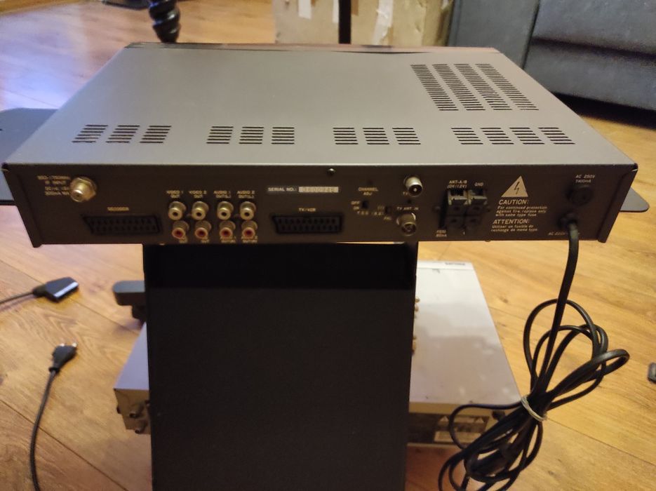 Tuner satelitarny Unnisat 6000