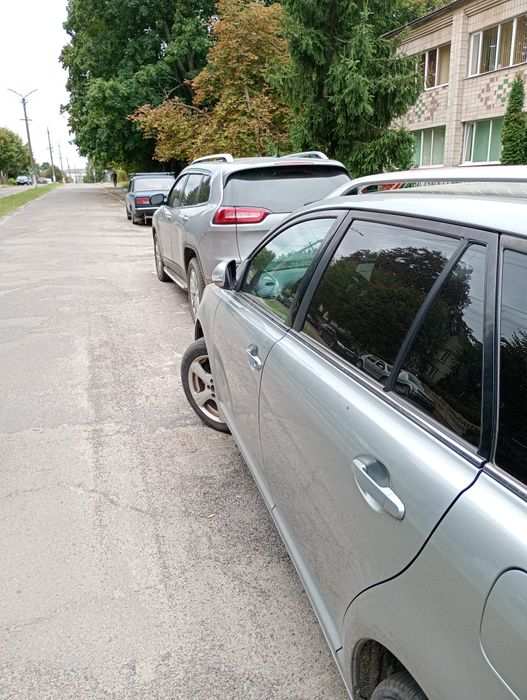 Тайота авенсіс в рестайлі