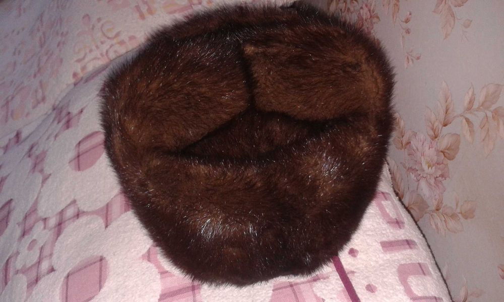 норковая шапка .