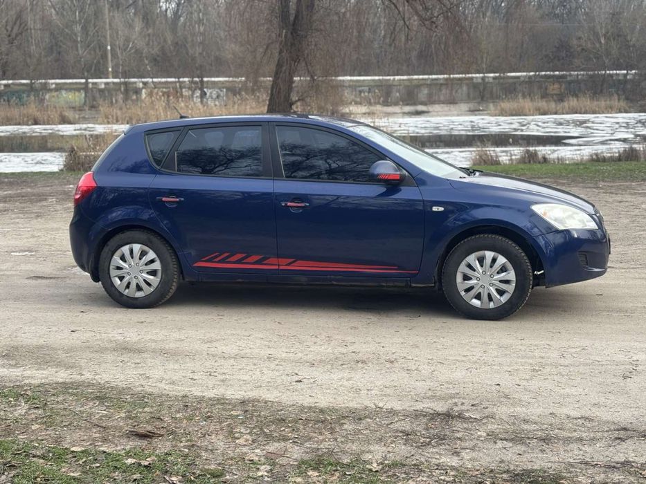 Kia ceed 1,6  2008