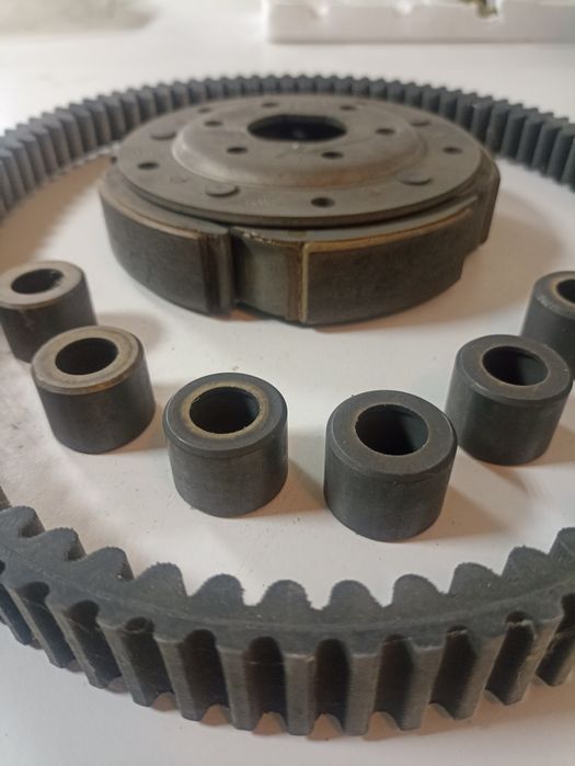 Муфта зчеплення з ременем, роліками на максіскутер Kymco Xciting 500i