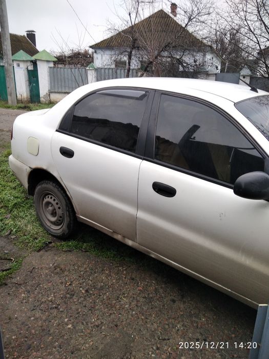 Пропоную до продажу легковий автомобіль.