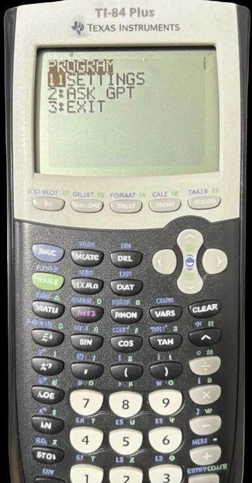 Kalkulator naukowy TI-84 z CHATGPT
