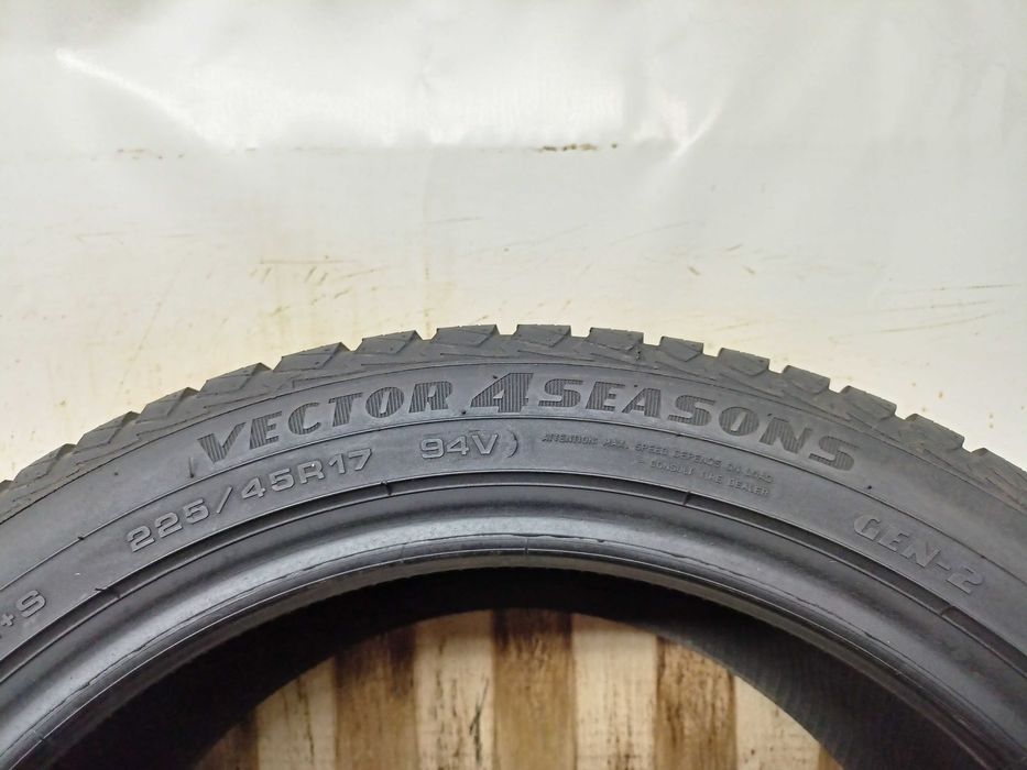 Goodyear Vector4Season 225/45/17 21r. 94V 6,5mm (5130)