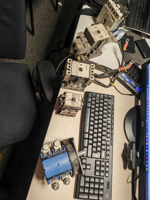 Stycznik Siemens 3TB48 3TB48 400v 100A silnik 37KW 30KW CEWKA 240V