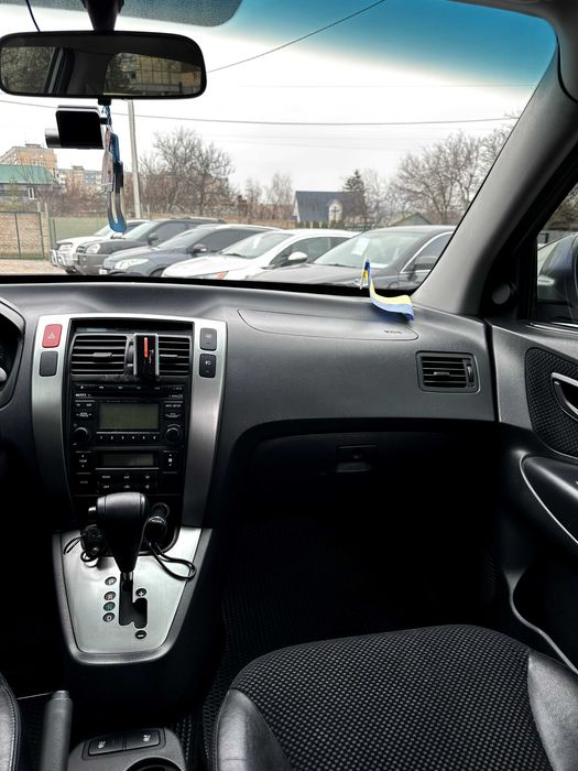 Продам Hyundai Tucson 2011 рік можлива розстрочка,кредит,обмін!