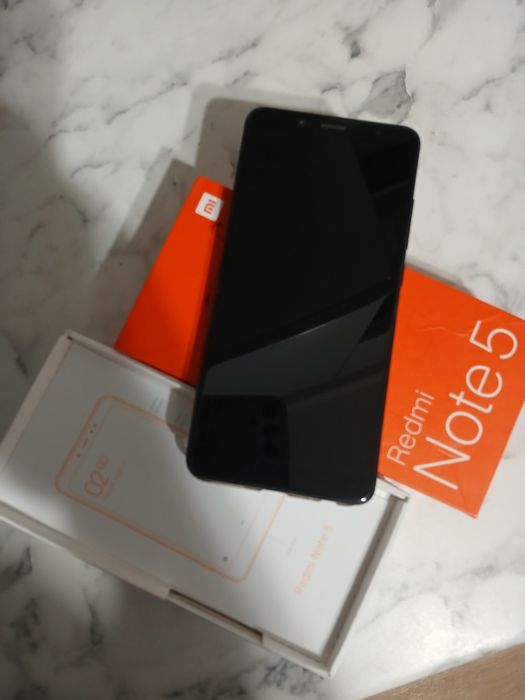 Смартфон Xiaomi Redmi Note 5 (4/64 гб) Все нормально працює.