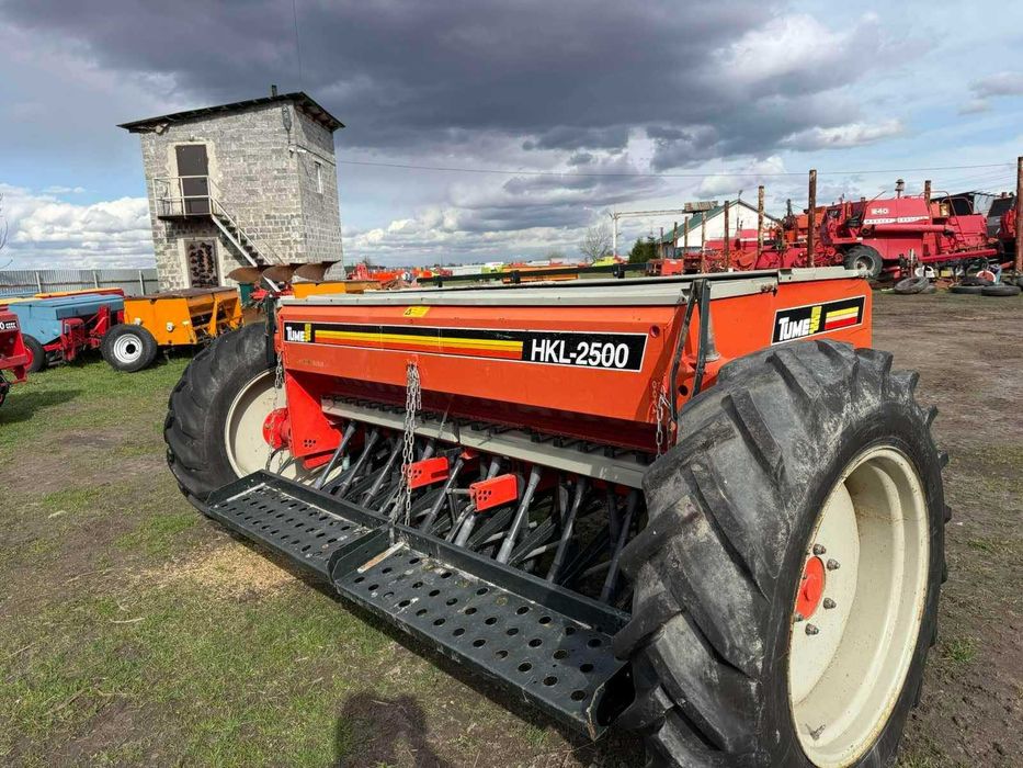 Сівалка зернова причіпна анкерна з міндобривом 2.5м TUME HKL 2500 (СЗ)