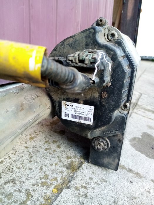 Рульова рейка на фольцваген кадди і ще багато запчастин до фольцваген