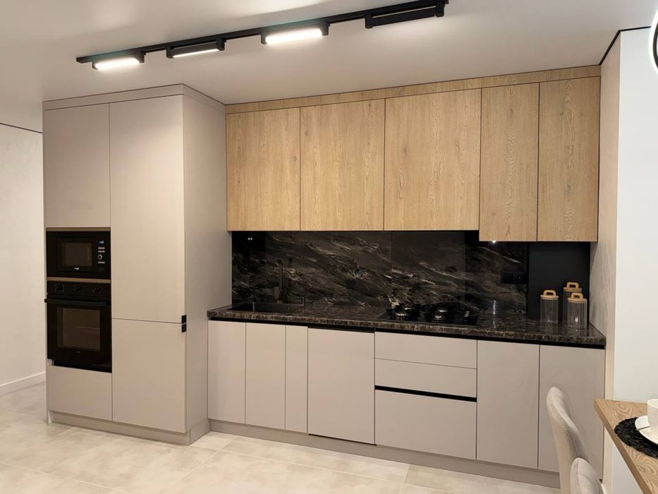 Продаж центр вул Білогірська єр іо меблі та техніка