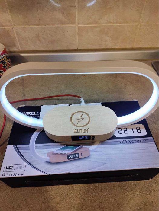 Світильник нічник з годинником та бездротовою зарядкою WR08 - 3 в 1