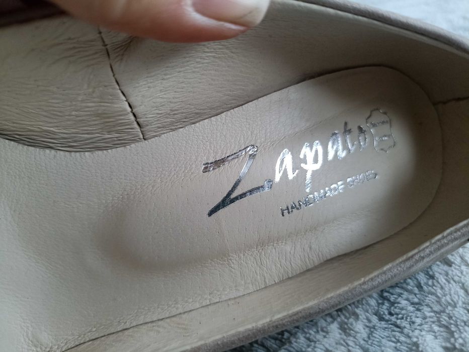 nubukowe czółenka na szpilce Zapato 39