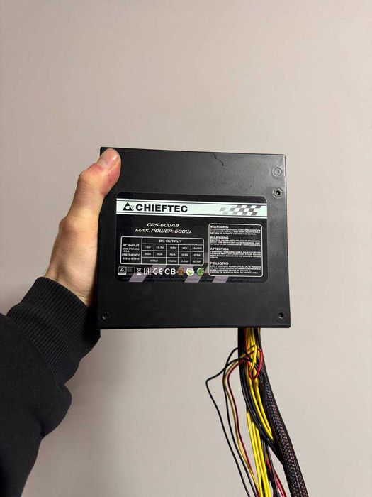 Блок живлення 600W Chieftec Smart Series GPS-600A8 2x 6+2 Pin GPU