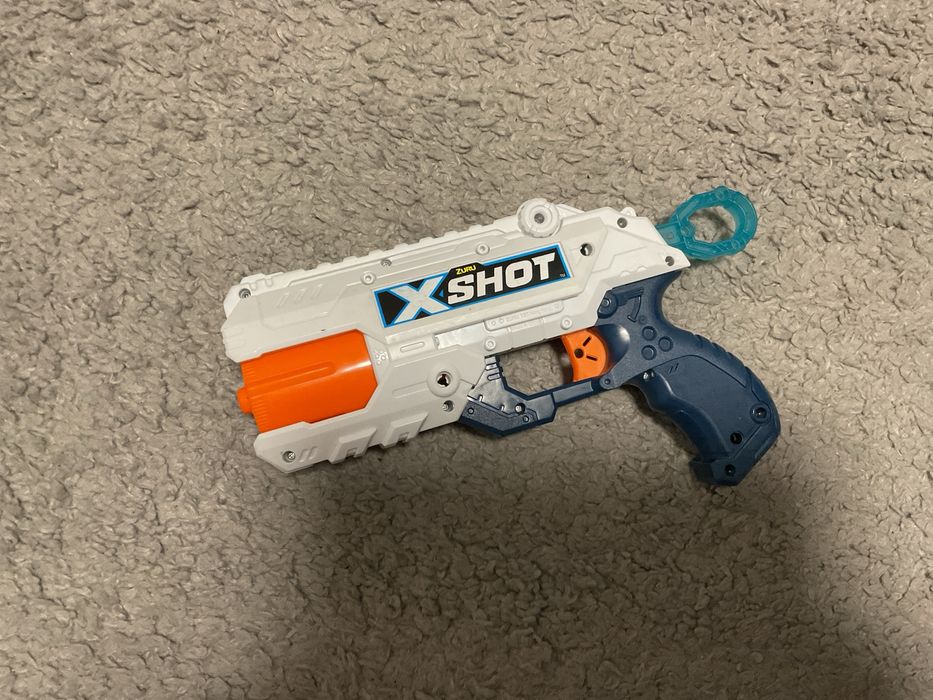 Продам пістолет детячій