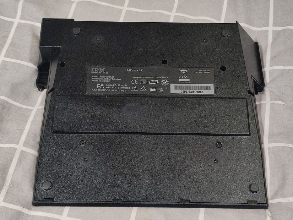 Ретро док-станція IBM ThinkPad Port Replicator II (COM, LPT, DVI) P/N 74P6734