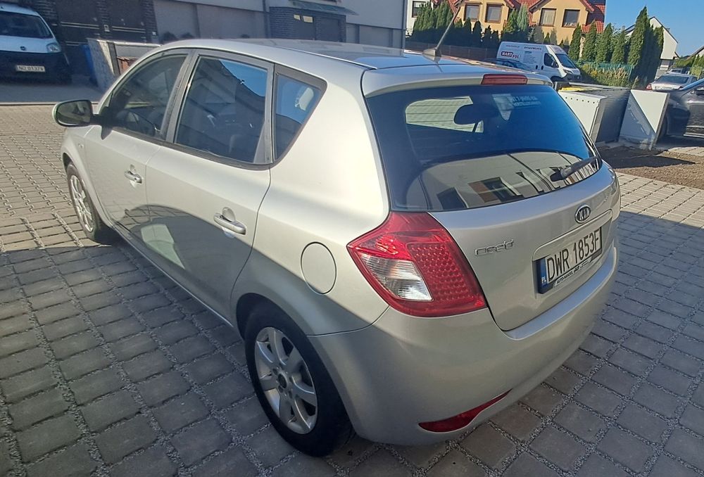 Kia Cee'd 1.4 benzyna 2010