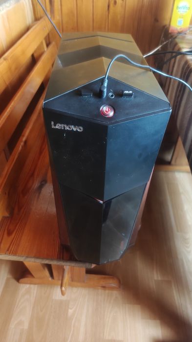 Lenovo i5-7400/8GB/128sdd/1000hdd/Win11/RX560 4GB.