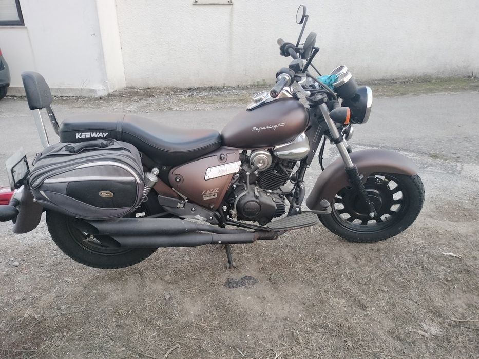 Keeway Superlight 125