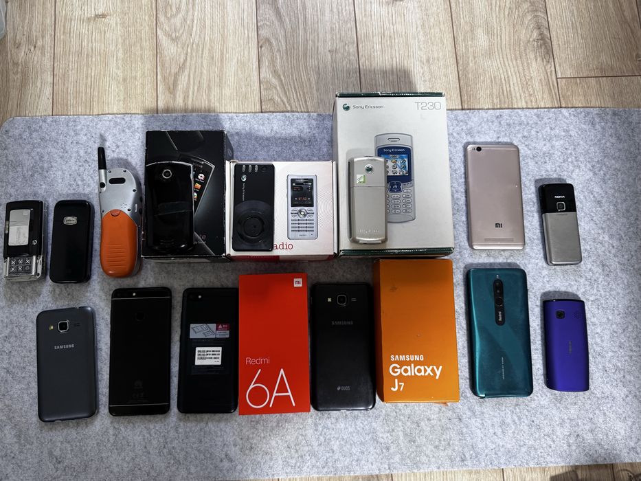 Мобільні телефони. Лот