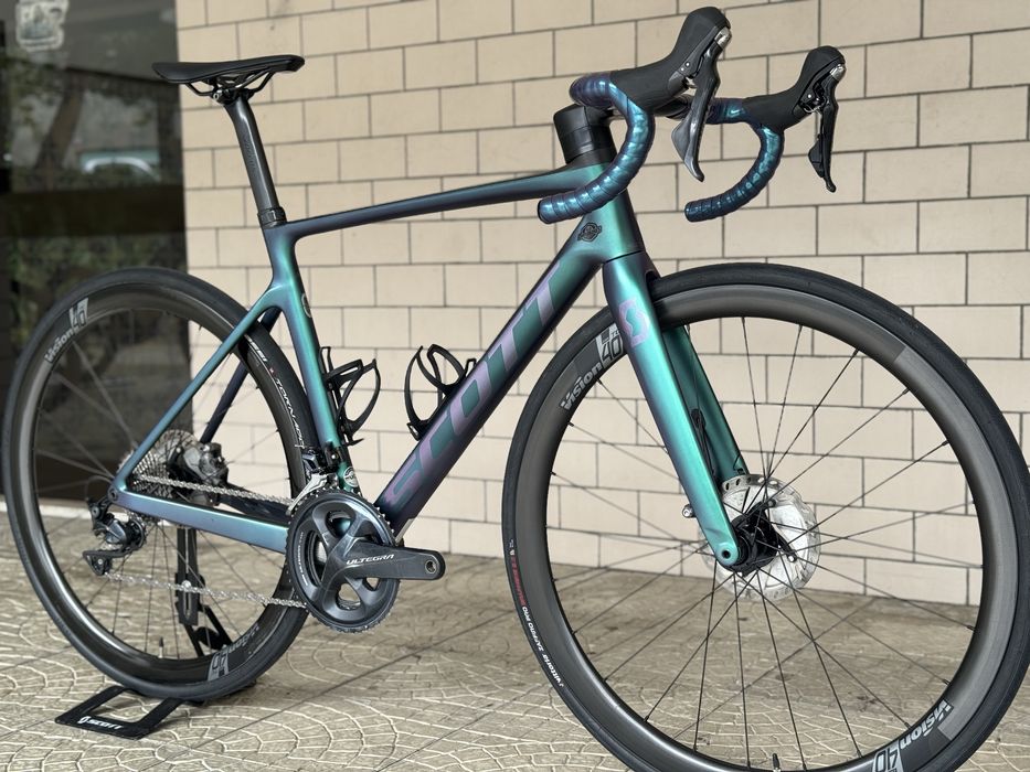 Bicicleta estrada Scott Addict RC / Carbono