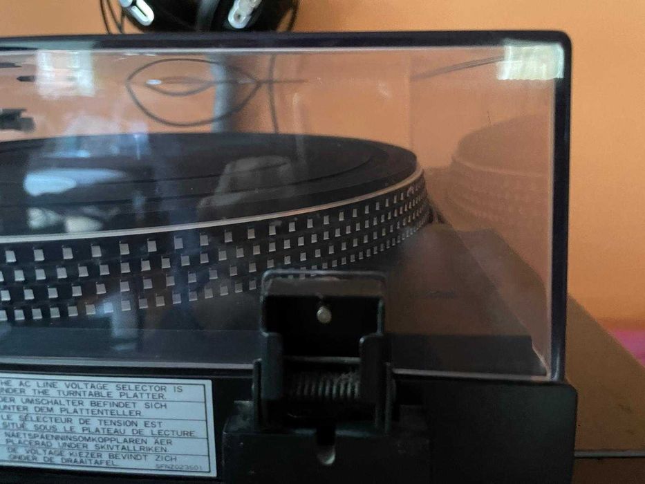 Gramofon Technics SL - 2000 Direct Drive Manual