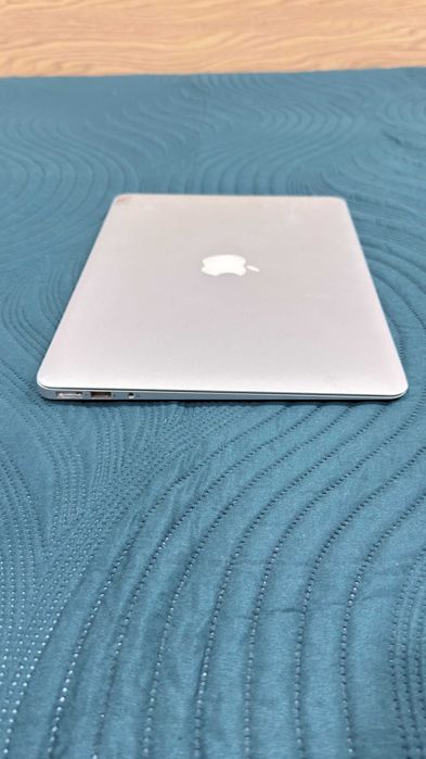 Apple MacBook Air 13" 2017 – i5 / 8GB RAM / 128GB SSD