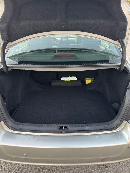 Vendo Toyota Avensis 2.2 D-cat 177cv Nacional 1 dono