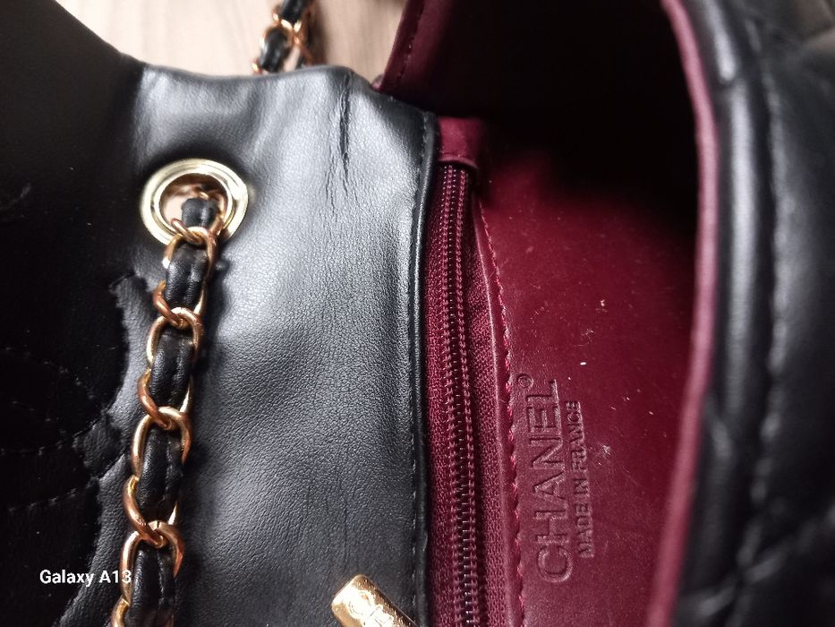 Chanel mała torebka czarna