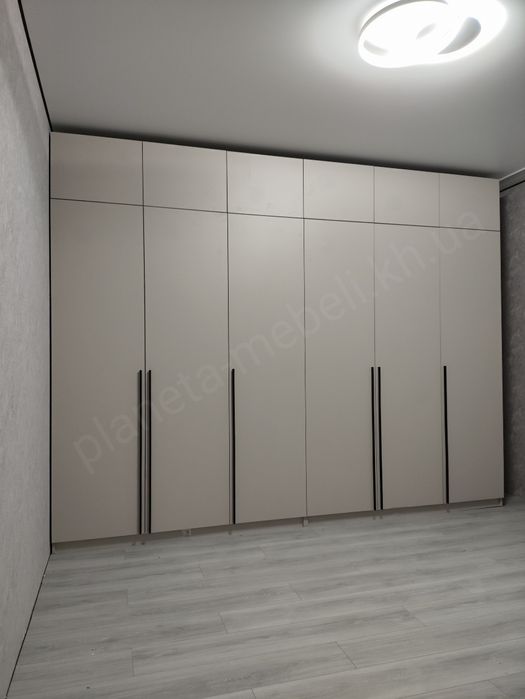 Шафи розпашні з ДСП, з МДФ, різні розміри та кольора, шафи Вінниця