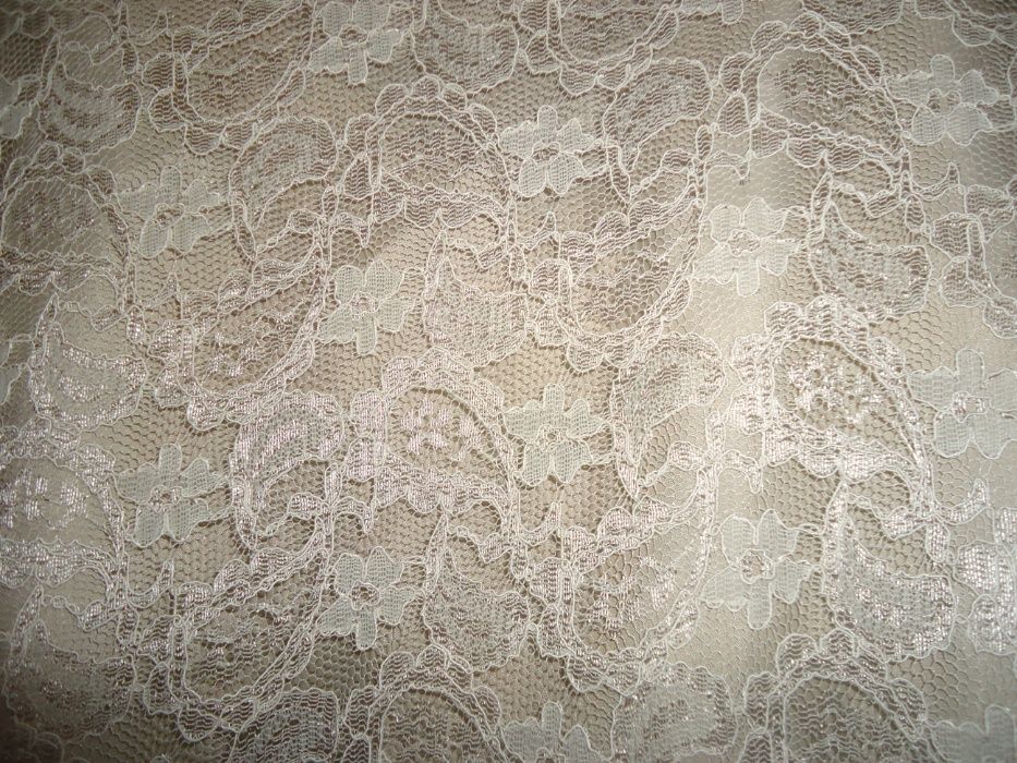 Casaco em Renda de Senhora