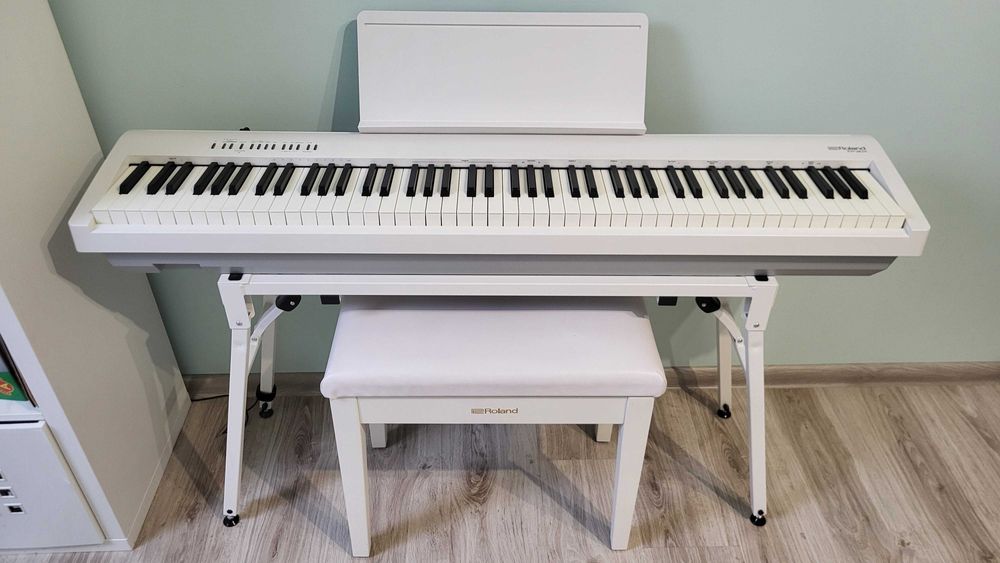 Pianino Roland FP30X, statyw i ławka + pedał