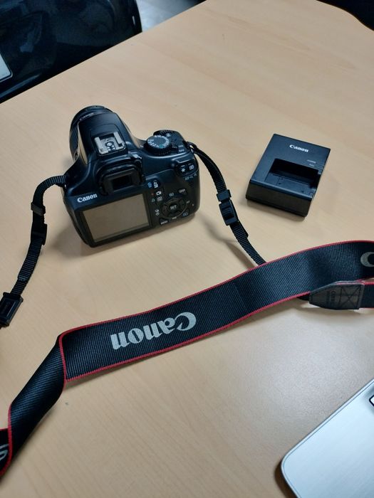 Canon 1100D EFS 18-55