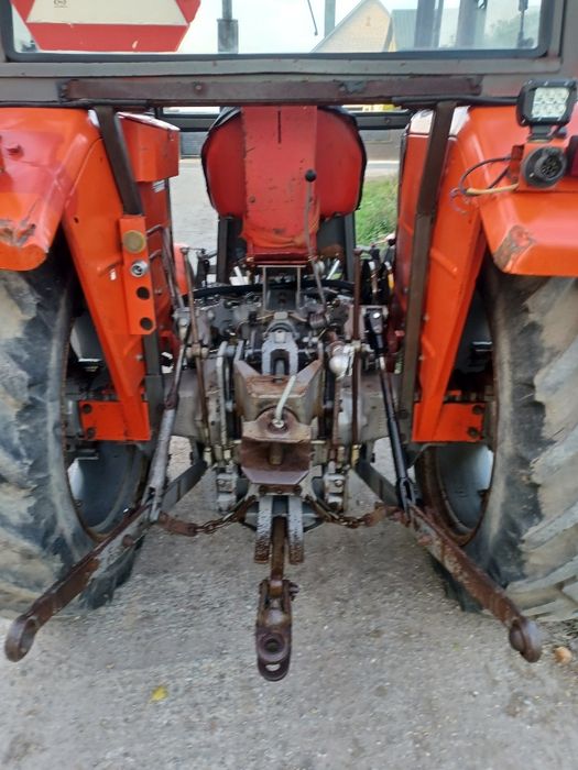 Ciągnik Ursus MF 255