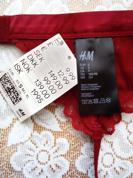 Pasek do pończoch czerwono-bordowy. H&M, rozmiar S
