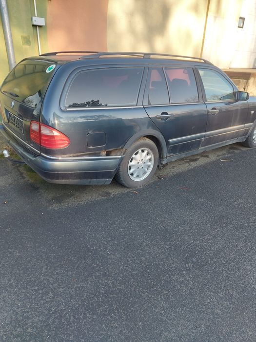 Mercedes E230 Benzyna+gaz - zarejestrowany - Okazja.